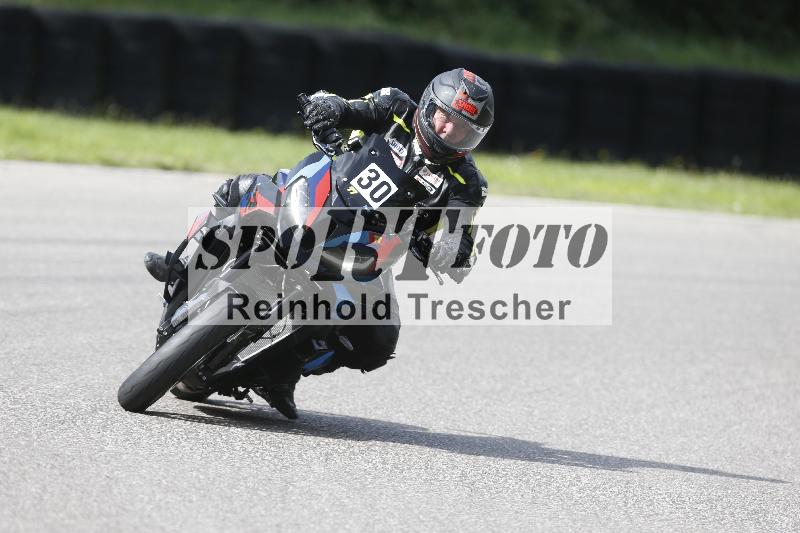 /Archiv-2025/53 16.09.2025 Track Day Domi Aegerter ADR/Gruppe rot/30